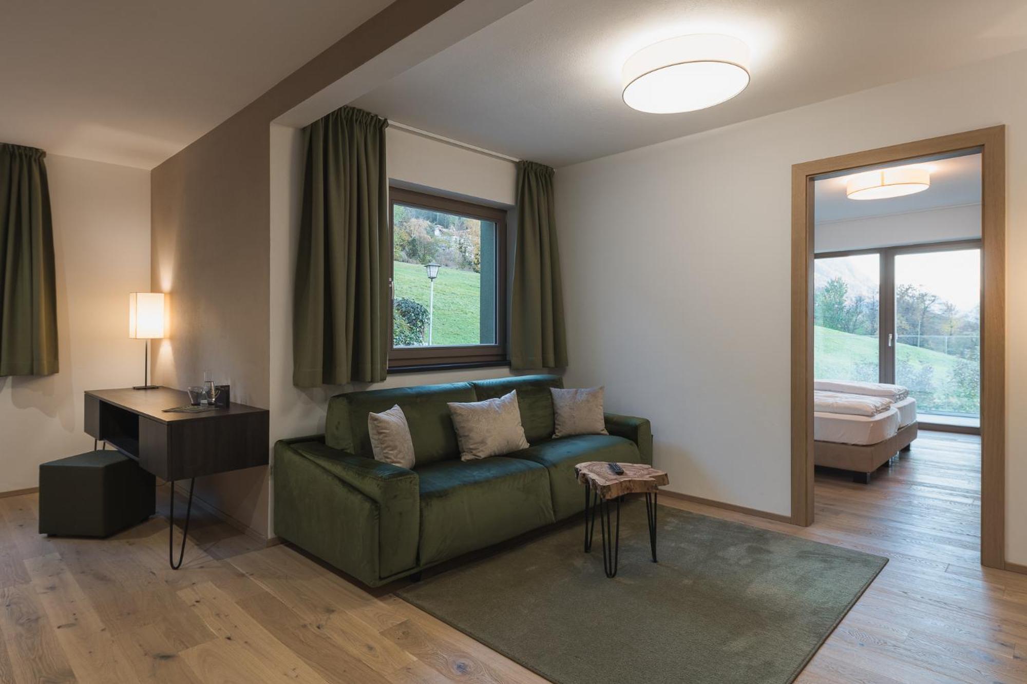 Oliven- & Genusshotel Hirzer Schenna Room photo